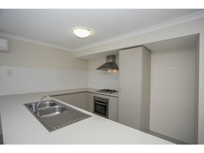 18 Summerville Boulevard, Caversham WA 6055