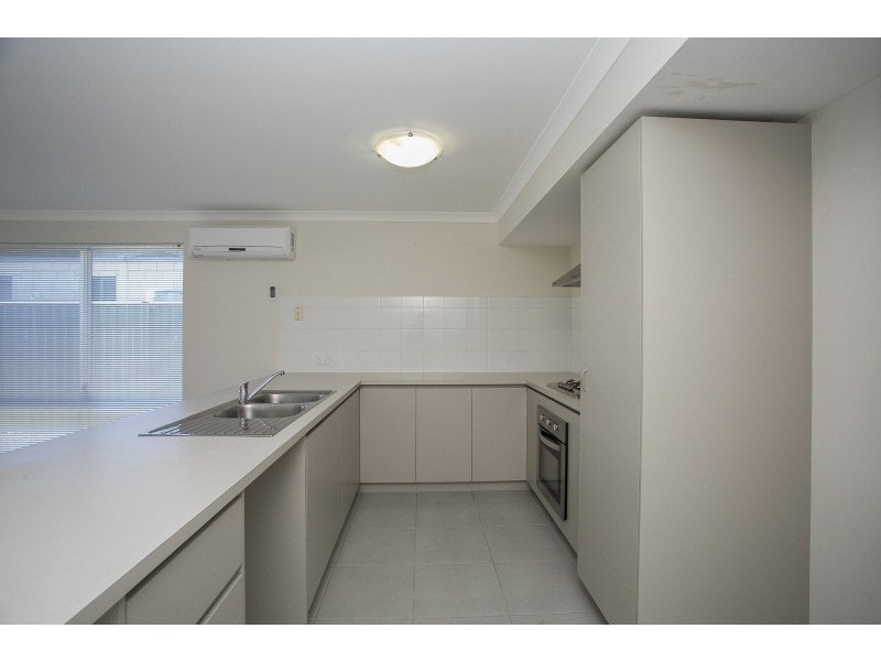 18 Summerville Boulevard, Caversham WA 6055