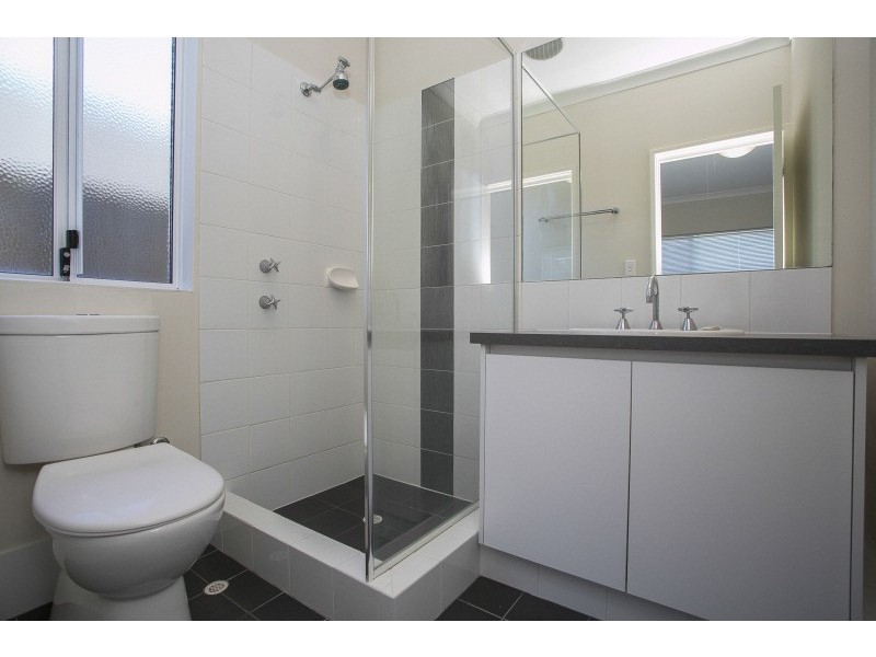 18 Summerville Boulevard, Caversham WA 6055