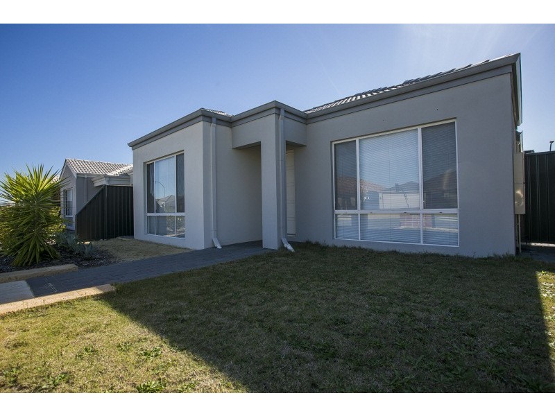 18 Summerville Boulevard, Caversham WA 6055