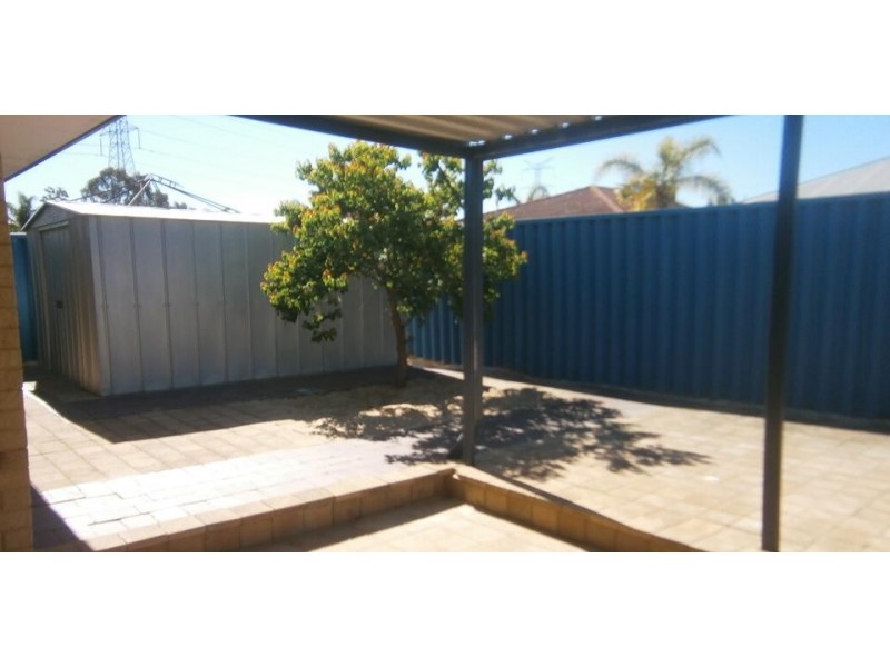 8 Pikes Close, Caversham WA 6055