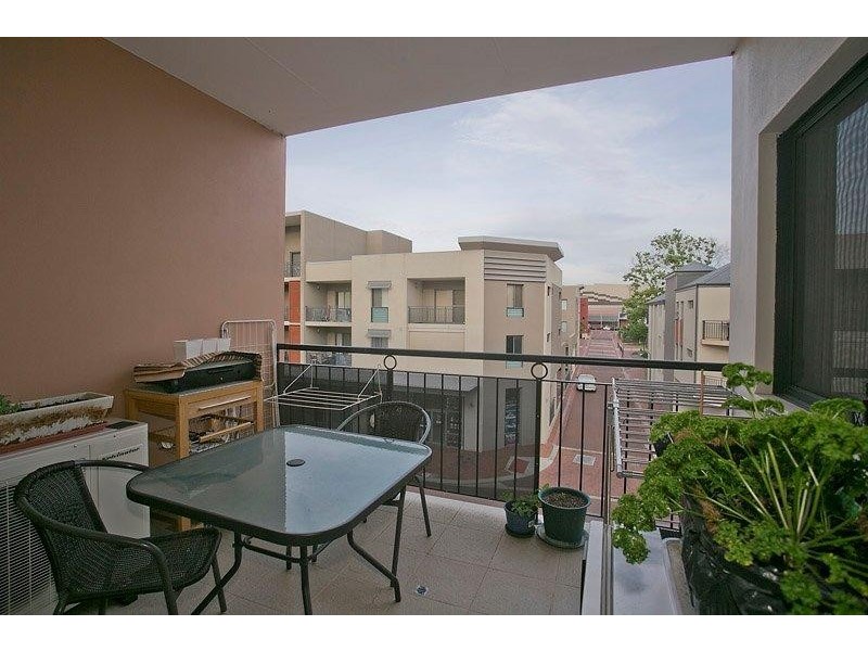 28/5 Keane Street, Midland WA 6056