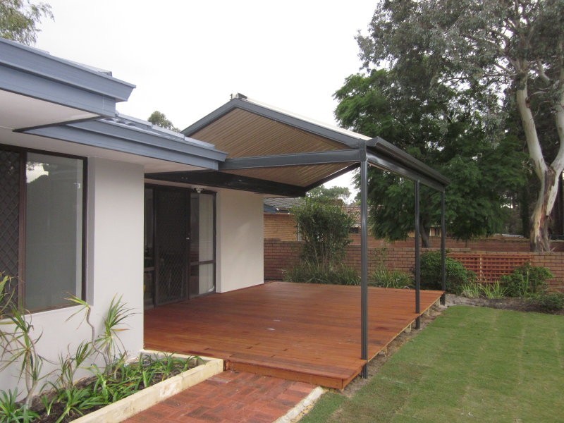 77 Walanna Drive, Karawara WA 6152