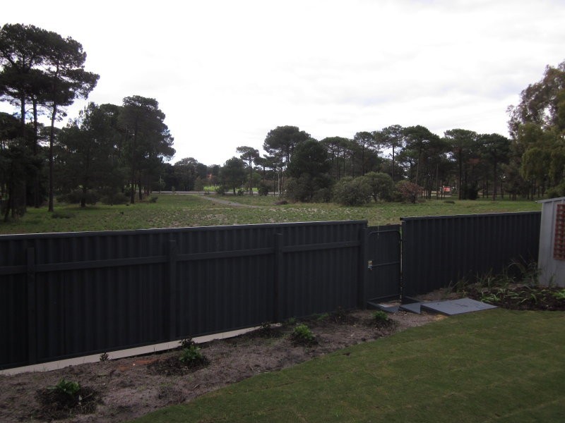 77 Walanna Drive, Karawara WA 6152