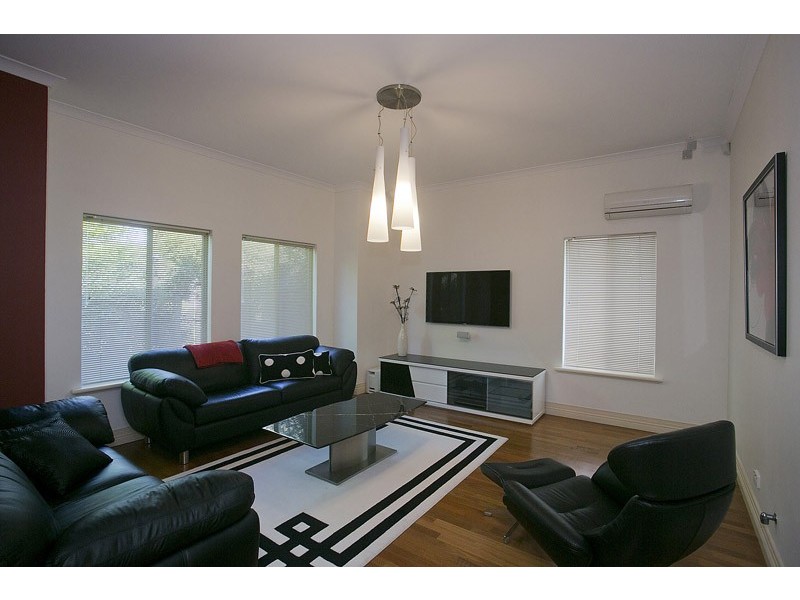 2B Mary Street, Hazelmere WA 6055