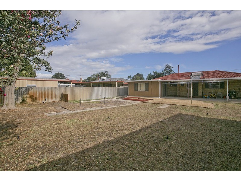 7 Sylvia Way, Eden Hill WA 6054