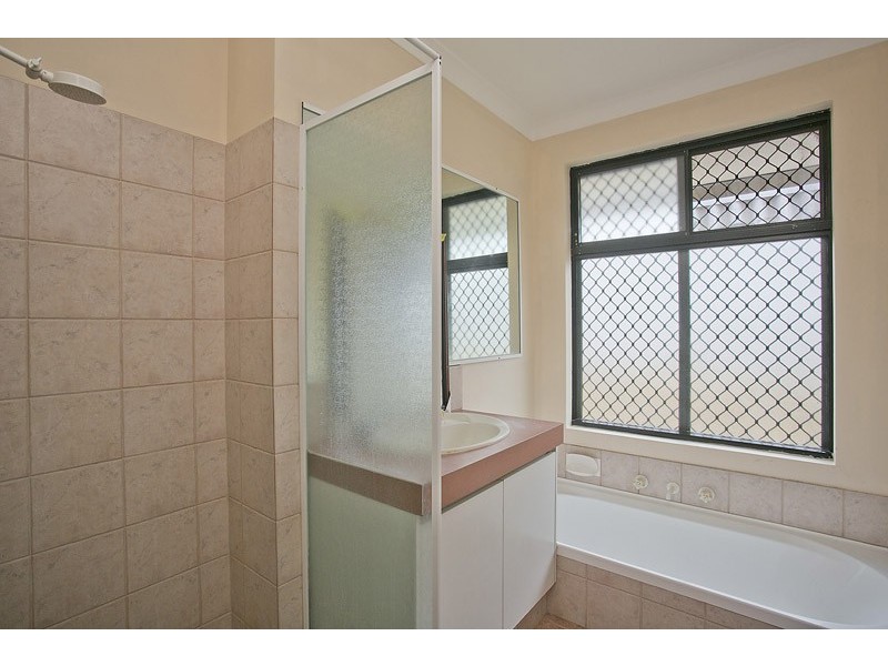 25 Scanlon Way, Lockridge WA 6054