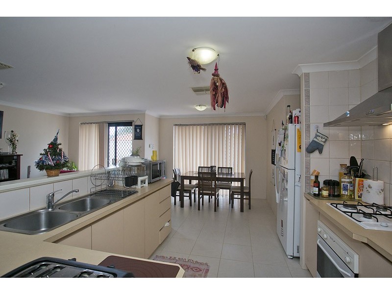 25 Scanlon Way, Lockridge WA 6054