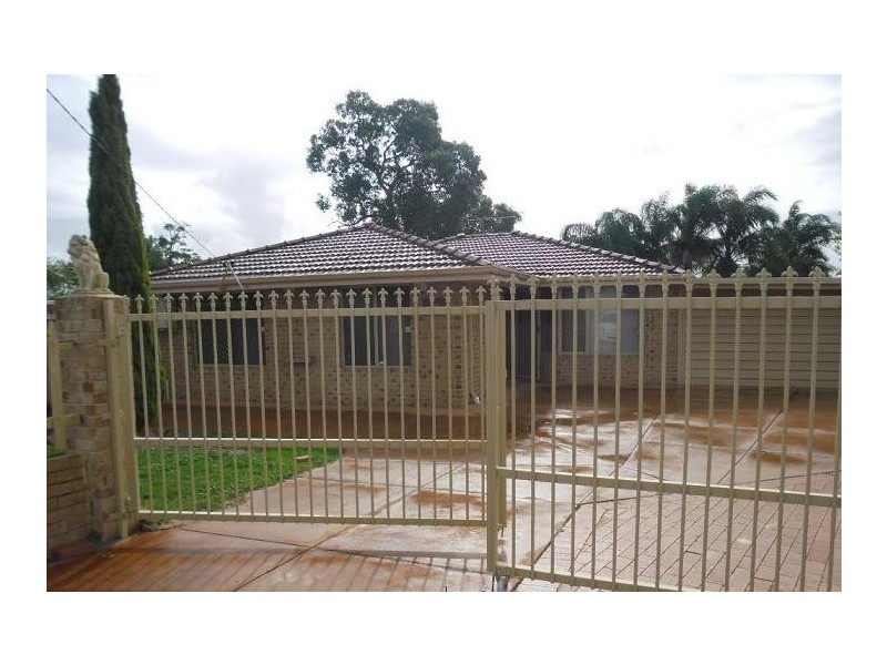 26 Wilby place, Thornlie WA 6108