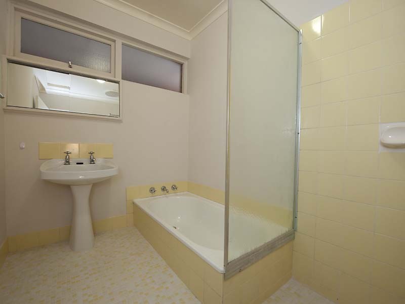 27 Otterden Street, Gosnells WA 6110