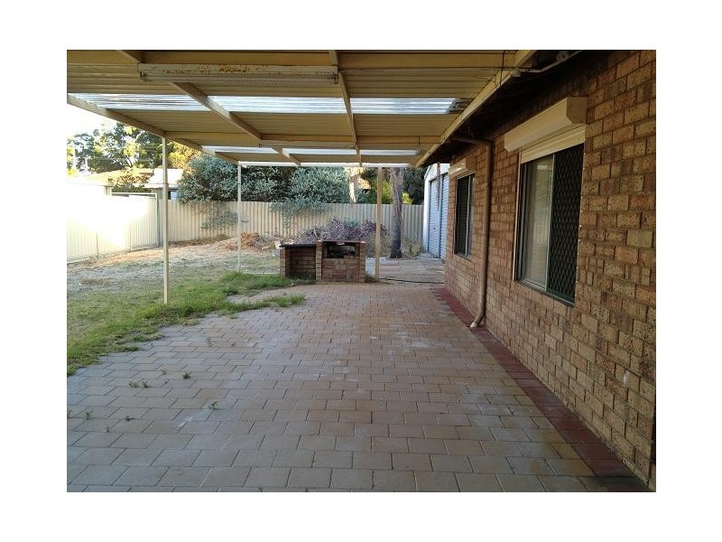 10 Dionne Place, Gosnells WA 6110