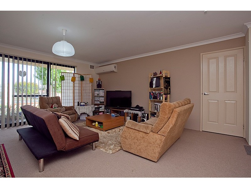 5/2 Towton Way, Langford WA 6147