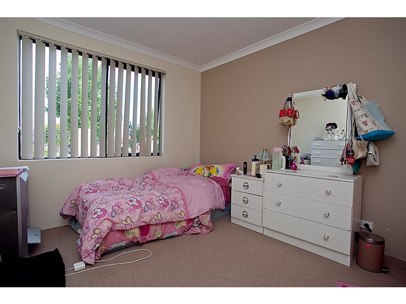 5/2 Towton Way, Langford WA 6147