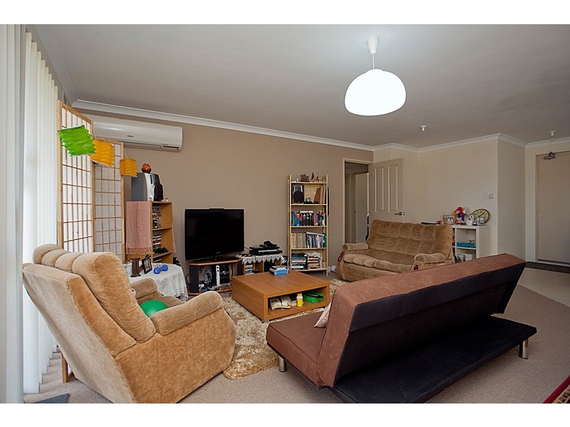 5/2 Towton Way, Langford WA 6147