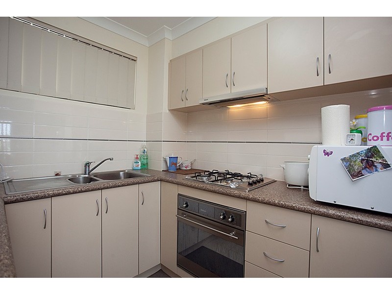 5/2 Towton Way, Langford WA 6147