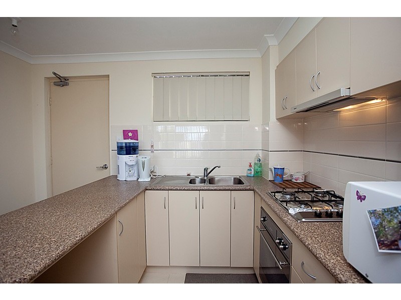 5/2 Towton Way, Langford WA 6147