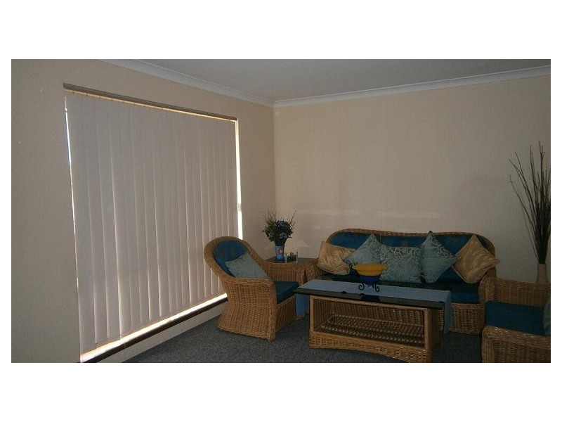 52a Woodmore Road, Langford WA 6147