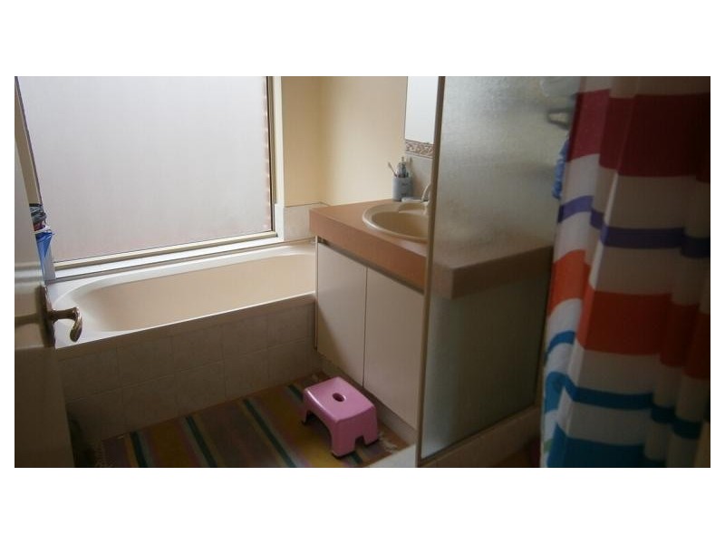 52a Woodmore Road, Langford WA 6147