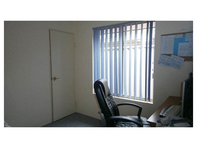 52a Woodmore Road, Langford WA 6147