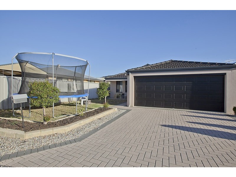 19A Coonawarra Drive, Caversham WA 6055