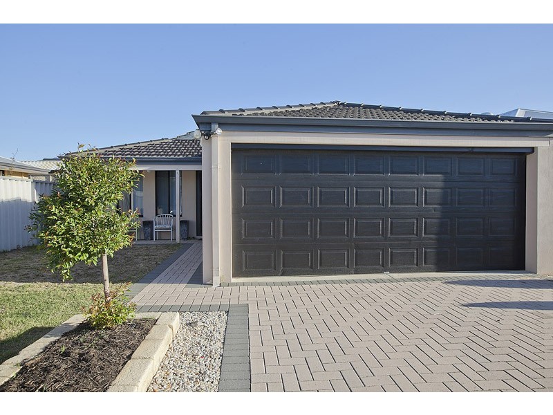 19A Coonawarra Drive, Caversham WA 6055