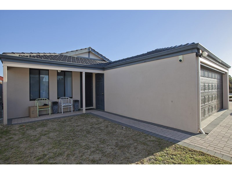 19A Coonawarra Drive, Caversham WA 6055
