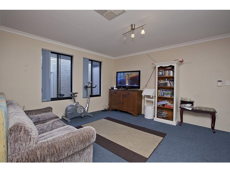 19A Coonawarra Drive, Caversham WA 6055