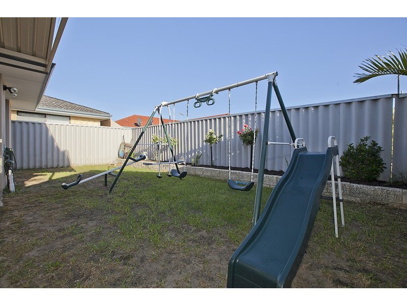 19A Coonawarra Drive, Caversham WA 6055