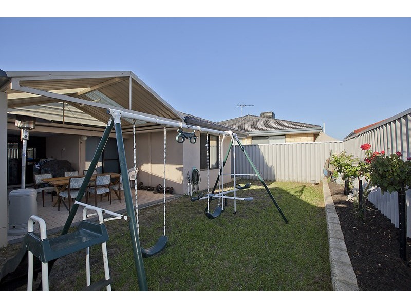 19A Coonawarra Drive, Caversham WA 6055