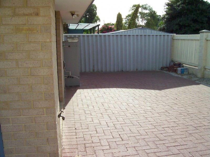 10 Rosher Road, Lockridge WA 6054