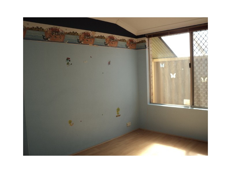 6 Monash Circle, Marangaroo WA 6064
