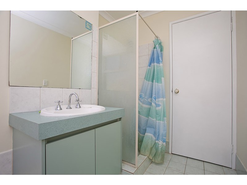 18 Pyrenees Court, Caversham WA 6055