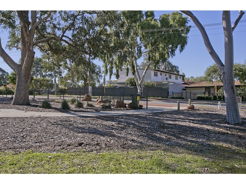 2A Arbon Way, Lockridge WA 6054
