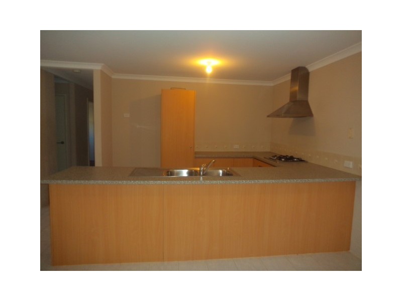 6 Turtledove Way, Beechboro WA 6063