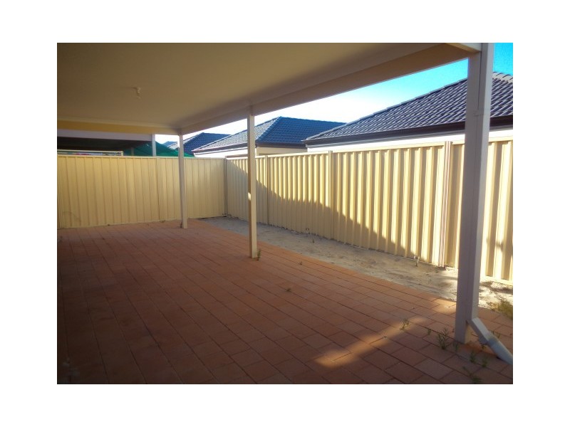 6 Turtledove Way, Beechboro WA 6063