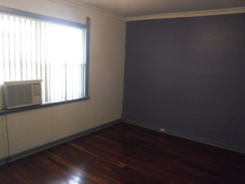 13 Caladenia Way, Koongamia WA 6056