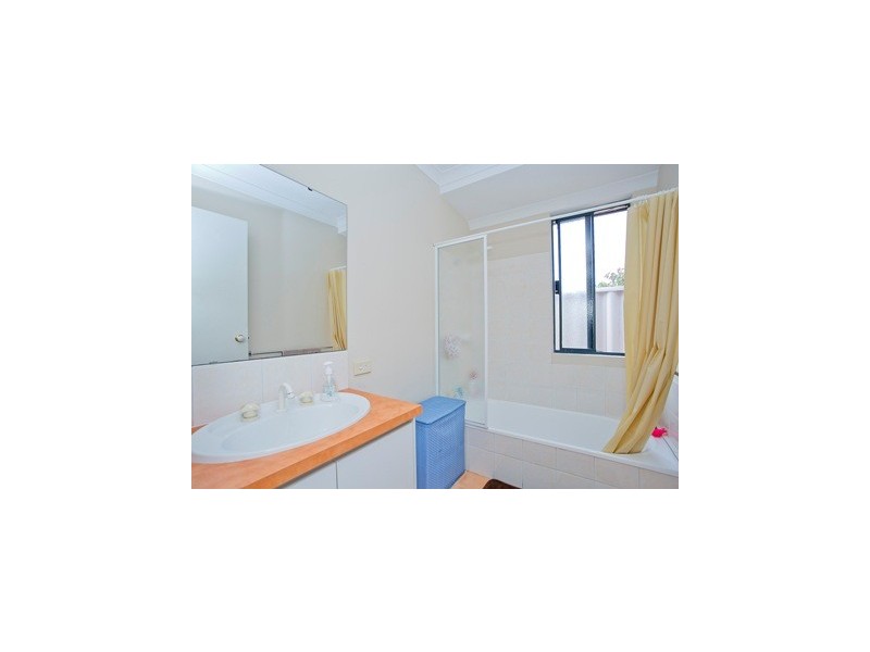 11 Djilba View, Leda WA 6170