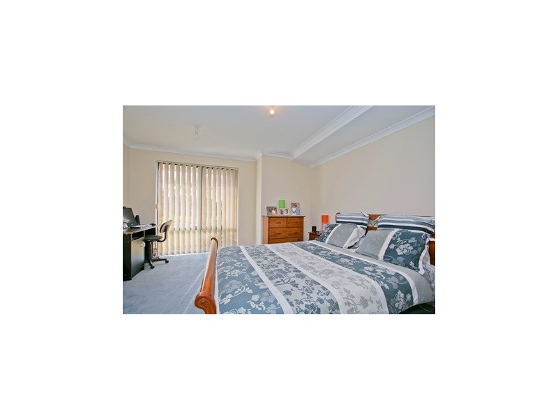 11 Djilba View, Leda WA 6170