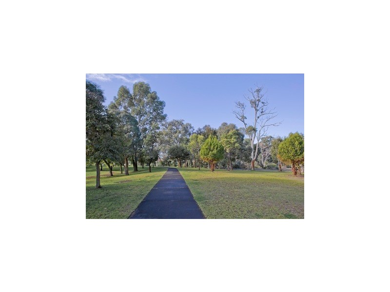 11 Djilba View, Leda WA 6170