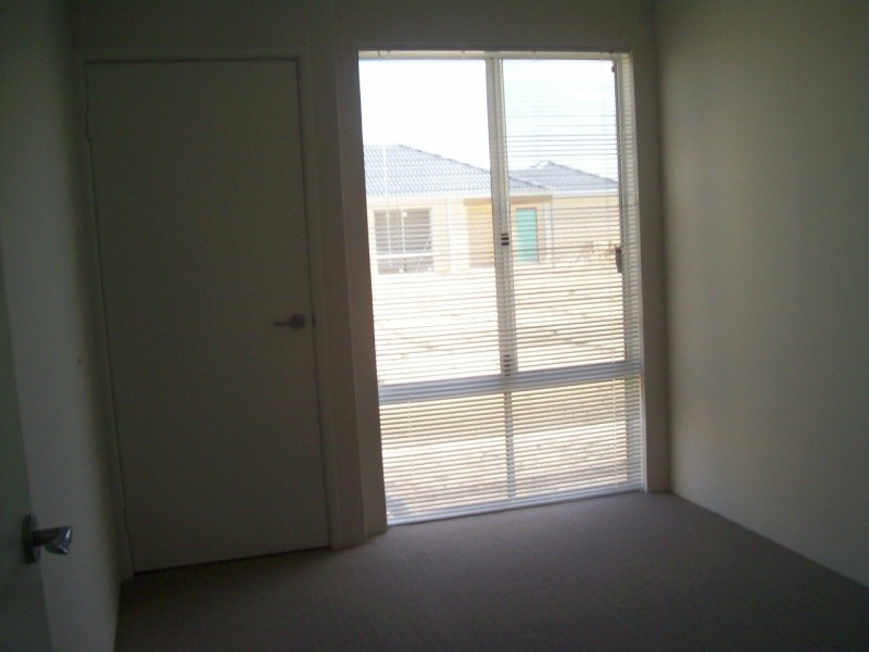 12 Summerville Boulevarde, Caversham WA 6055