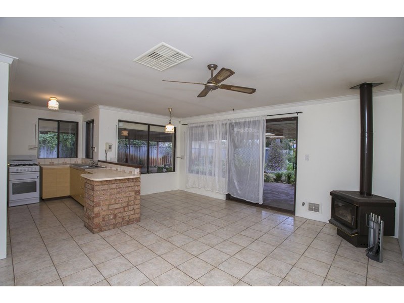 21 Amazon Drive, Beechboro WA 6063