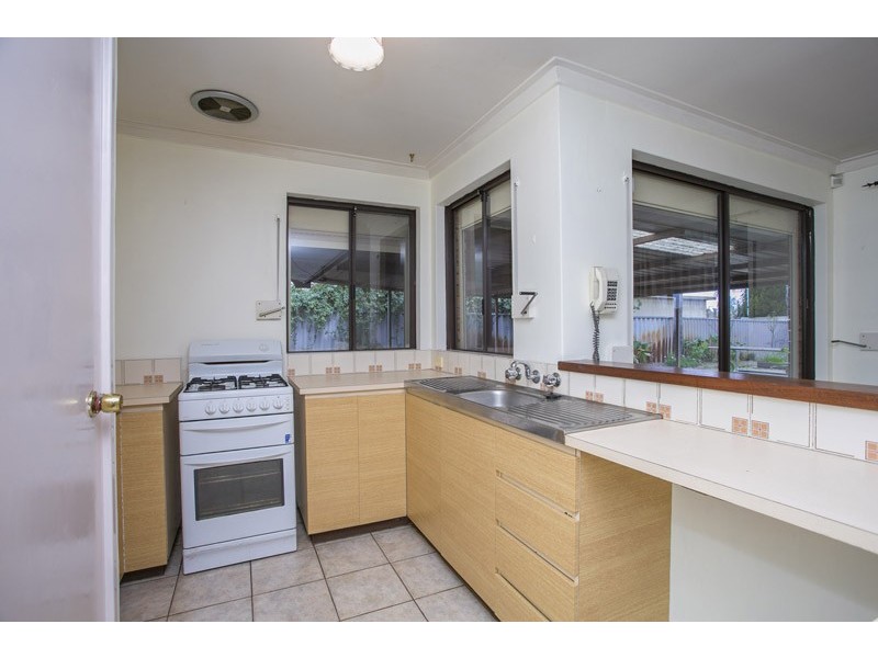21 Amazon Drive, Beechboro WA 6063