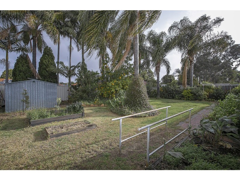 21 Amazon Drive, Beechboro WA 6063