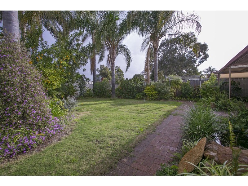 21 Amazon Drive, Beechboro WA 6063