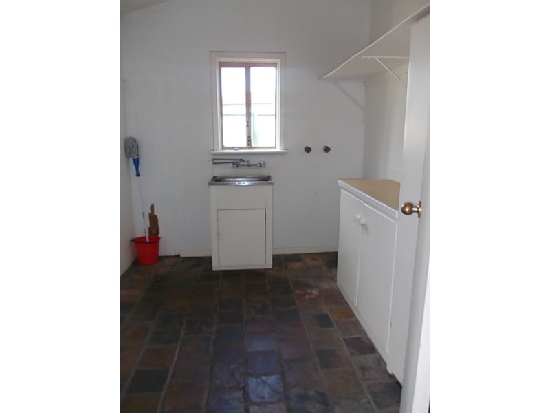 28 Redcliffe Street, East Cannington WA 6107