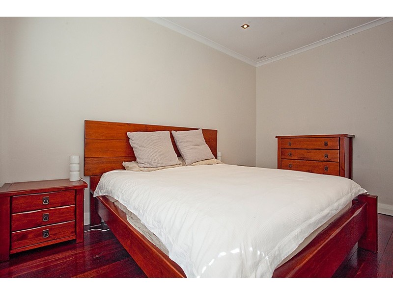 14 Releigh Road, Bayswater WA 6053