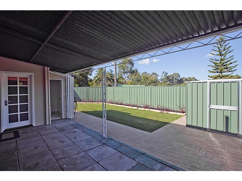 14 Releigh Road, Bayswater WA 6053