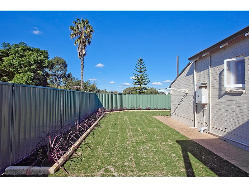 14 Releigh Road, Bayswater WA 6053