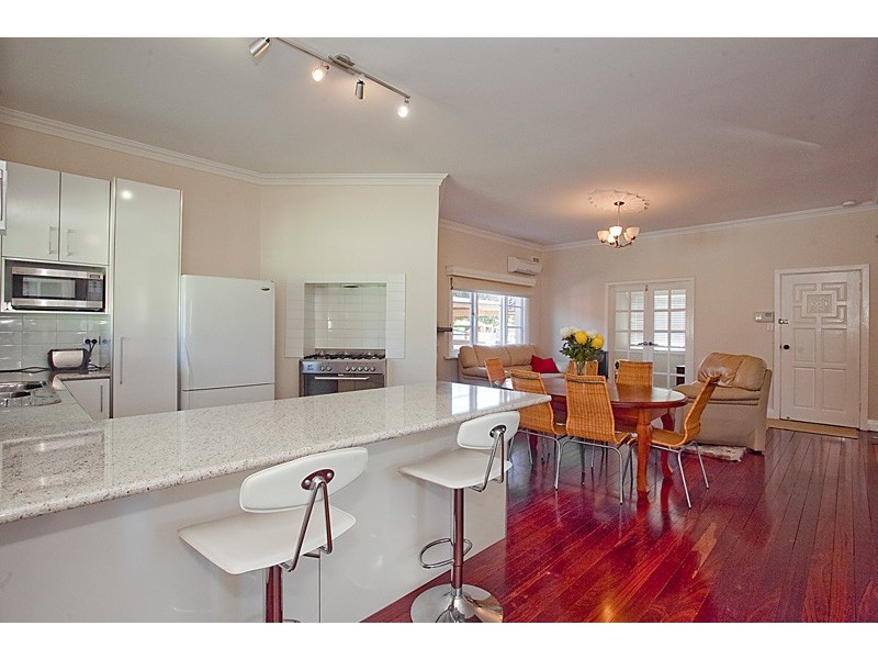 14 Raleigh Road, Bayswater WA 6053