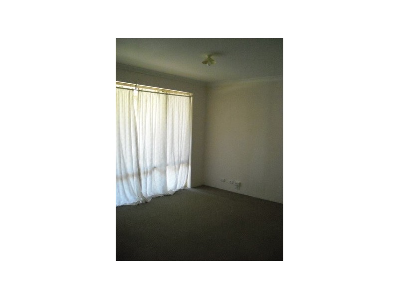 21 Wenstead Place, Stratton WA 6056